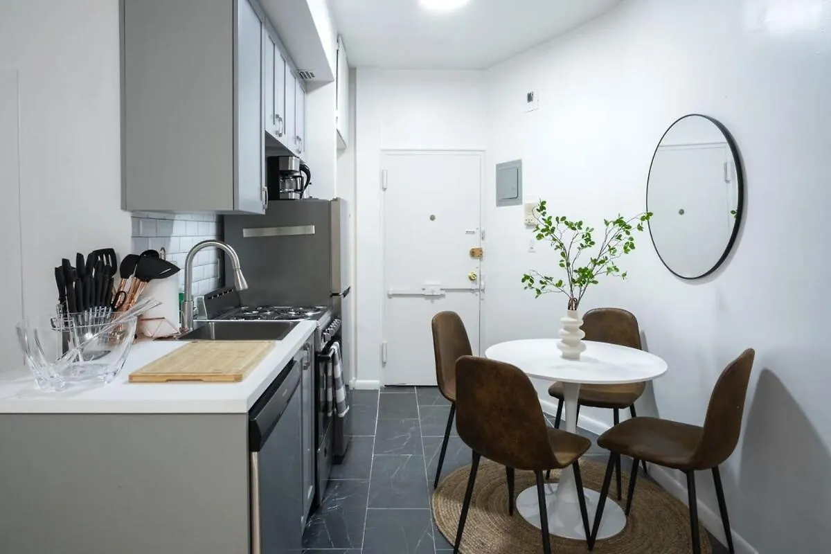 74-1A New Studio In Prime Uws - Gym In Building Nova Iorque